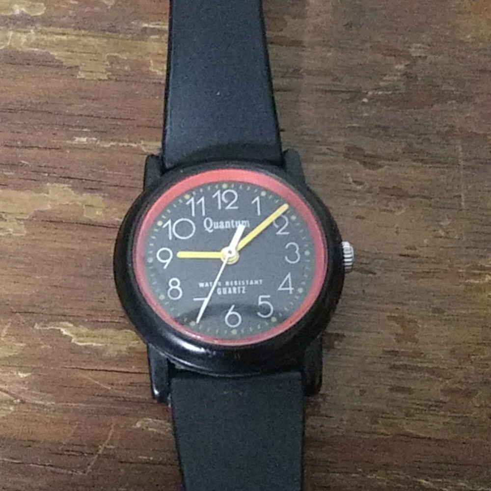 Vintage women’s Quantum Quartz Water Resistant Watch